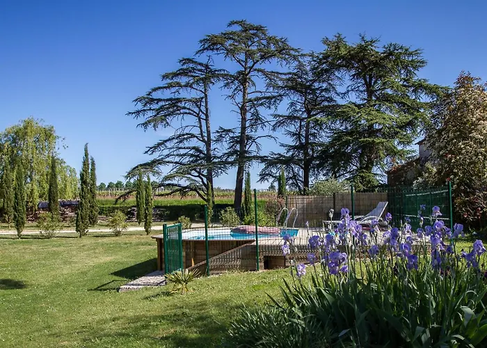 La Metairie Du Clos Saint Louis, 4 Pour 8 Personnes