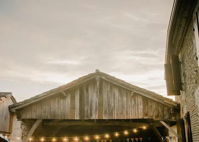 La Metairie Du Clos Saint Louis, 4 Pour 8 Personnes Montréal