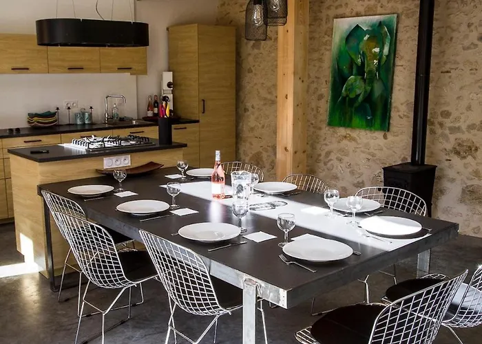 La Metairie Du Clos Saint Louis, 4 Pour 8 Personnes Ferienhaus Montréal