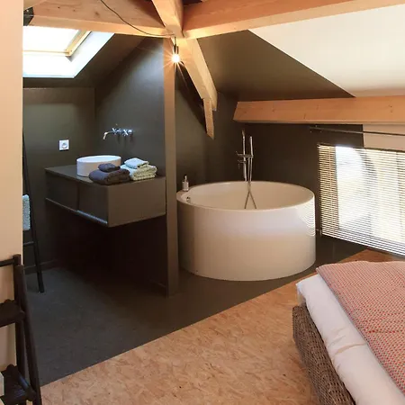 La Metairie Du Clos Saint Louis, 4 Pour 8 Personnes Montréal